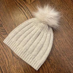 Aritzia Hat w/ Faux Fur Pom-Pom